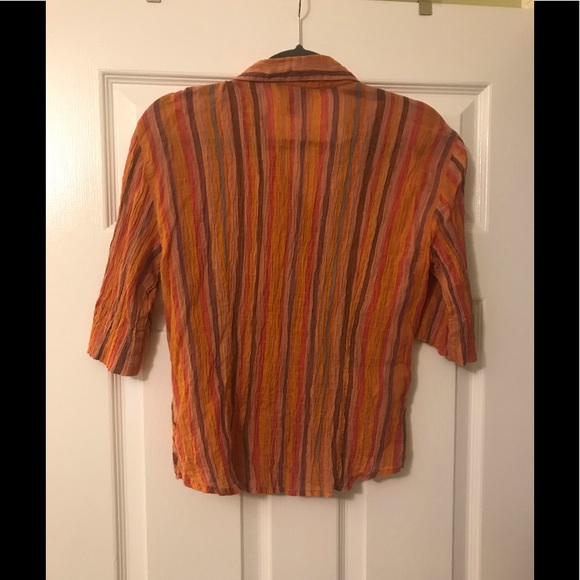 CROPPED BUTTON DOWN BRIGHT TOP - Picture 3 of 4